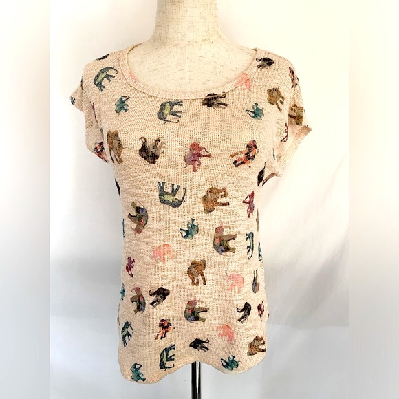 Ginger G knit curved hem elephants top size Small - Picture 4 of 9
